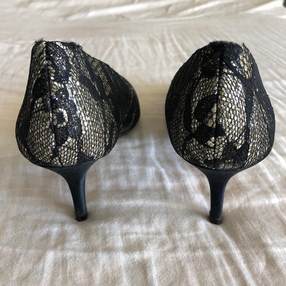 Aldo 3" Almond Toe Heels - Black Floral Lace with Gold & Silver - Size 10 - Picture 3 of 15